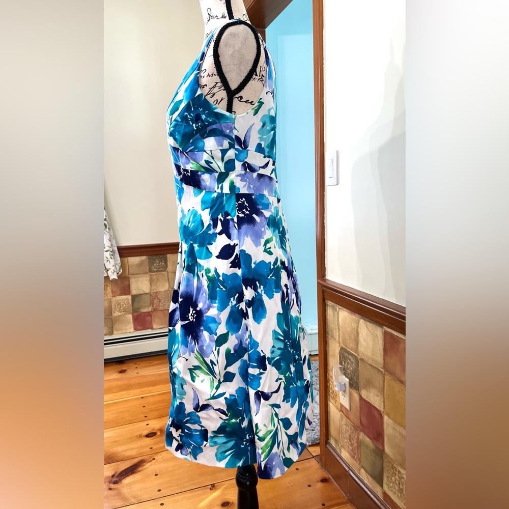 Chap’s Spectacular Vibrant Women’s Dress - Picture 3 of 16